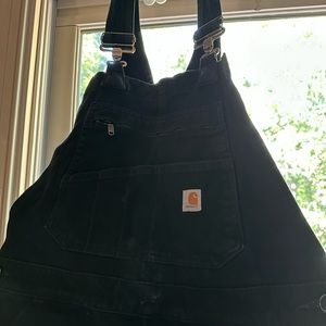 Carhartt women’s overalls. Size medium 8-10 tall.